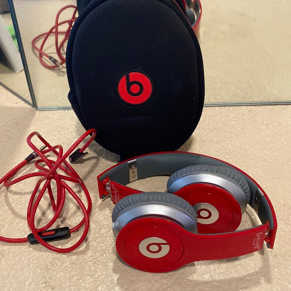Red Beats by Dr Dre headphones